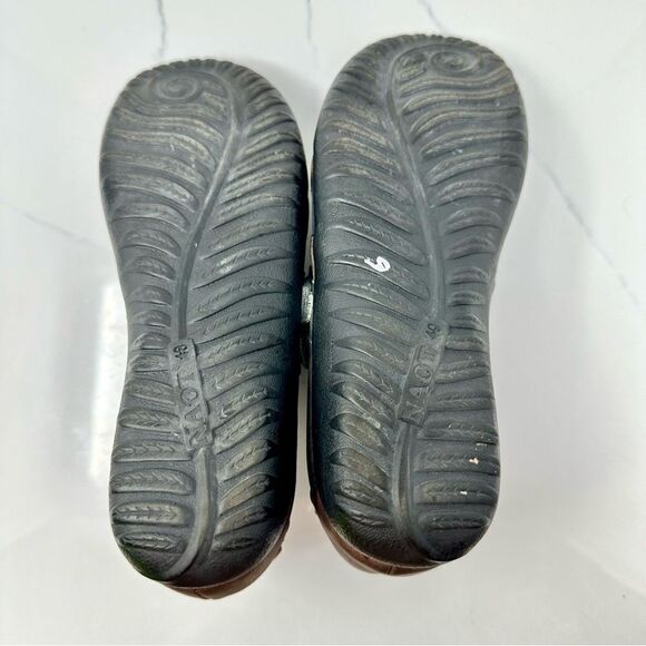 Naot Adjustable Buckle Flats- Size 9 - Picture 13 of 15